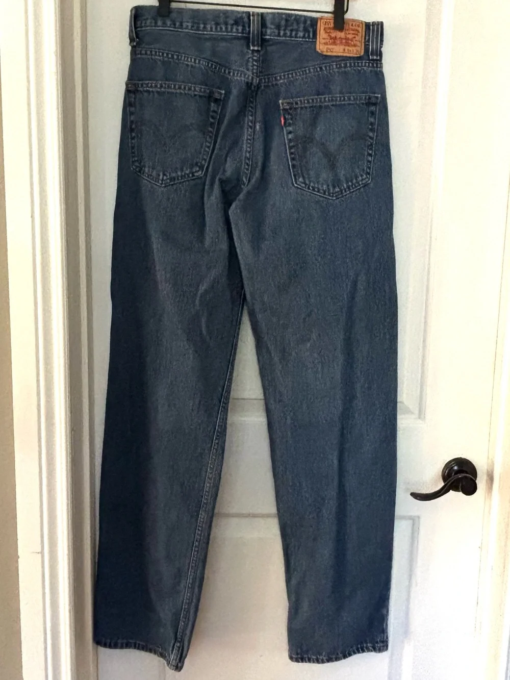 Levi’s 550 relaxed fit 34x36 men’s medium wash tapered